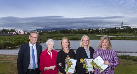 Styrkþegar ásamt Ingibjörgu R. Magnúsdóttur, stofnanda sjóðsins, og Jóni Atla Benediktssyni, rektor Háskóla Íslands.