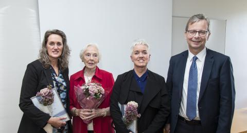 Á myndinni eru styrkahafarnir Margrét Gísladóttir hjúkrunarfræðingur og Jóna Ingibjörg Jónsdóttir hjúkrunarfræðingur ásamt stofnanda sjóðsins Ingibjörgu R. Magnúsdóttur og Jóni Atla Benediktssyni, rektor Háskóla Íslands.