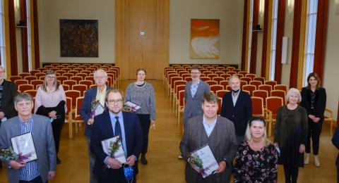 Styrkþegar og fulltrúar þeirra ásamt stjórn sjóðsins, stofnendum og rektor Háskóla Íslands.