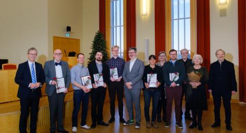 Styrkþegar ásamt rektor og stjórn og stofnendum sjóðsins. MYND/Kristinn Ingvarsson