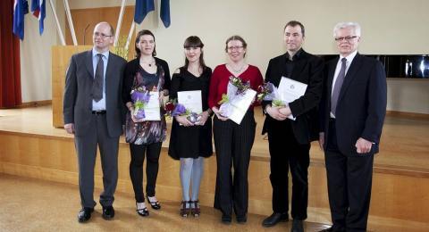 Frá úthlutun úr Watanabe-styrktarsjóðnum 16. apríl 2012 í Hátíðasað Háskóla Íslands.