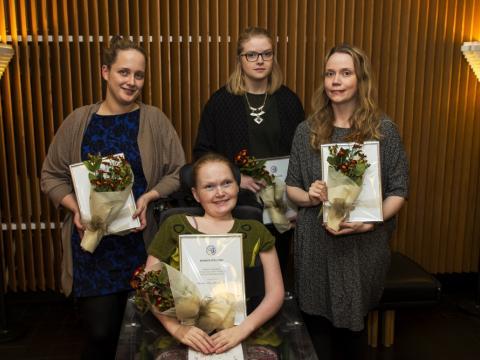 Styrkhafar Þórsteinssjóðs 2015. Snædís Rán Hjartardóttir, nemi í stjórnmálafræði, Rósa María Hjörvar, nemi í félagsráðgjöf, Hekla Dögg Ásmundsdóttir, nemi í þýðingarfræði, Helga Theódóra Jónasdóttir, nemi í sálfræði. Á myndina vantar Ásdísi Lilju Guðmundsdóttur, nema í næringarfræði en hún var fjarverandi vegna prófa.