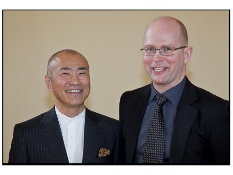 Frá fyrstu úthlutun úr Watanabe-styrktarsjóðnum 7. apríl 2011 í Hátíðasal Háskóla Íslands.
