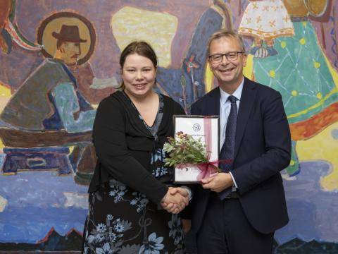 Ósk Dagsdóttir, doktorsnemi í menntavísindum við Háskóla Íslands, ásamt Jóni Atla Benediktssyni, rektor Háskóla Íslands.