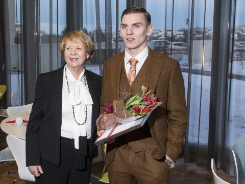 Frú Vigdís Finnbogadóttir og Ingimar Jóhannsson styrkhafi.