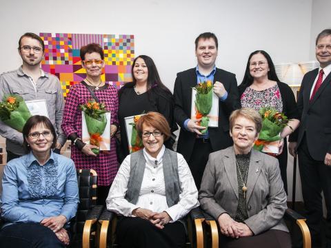 Styrkhafar ásamt stjórn sjóðsins. Efri röð: Steingrímur E. Jónsson, María Hauksdóttir, Ásdís Lilja Guðmundsdóttir, Bergvin Oddsson, Inga Sæland Ástvaldsdóttir og Jón Atli Benediktsson aðstoðarrektor. Neðri röð: María Dóra Björnsdóttir, Rannveig Traustadóttir og Helga Eysteinsdóttir.