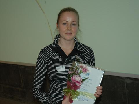 Kristín Georgsdóttir hjúkrunarfræðinemi hlaut viðurkenningu úr Minningarsjóði Guðrúnar Marteinsdóttur fyrir frábæran námsárangur í heilsugæsluhjúkrun.