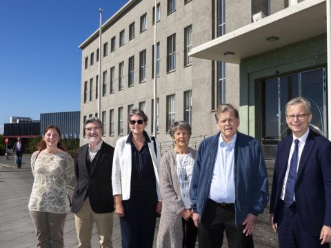 Rektor Háskóla Íslands skipar stjórn sjóðsins og í henni sitja Samúel Lefever, dósent við Deild faggreinakennslu, Menntavísindasviði, Jóhanna Einarsdóttir, prófessor við Menntavísindasvið, og Daisy Neijmann, aðjunkt í íslensku sem annað mál við Íslensku- og menningardeild, Hugvísindasviði. 