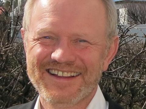 Bjarni Karlsson, prestur við Haf - sálgæslu- og sálfræðiþjónustu, hefur hlotið styrk úr Starfssjóði Guðfræðistofnunar Háskóla Íslands til að bregðast við athugasemdum andmælenda við doktorsritgerð sem hann mun verja nú í vor.