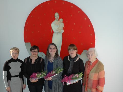 Frá vinstri: Erla Kolbrún Svavarsdóttir, formaður stjórnar RIM, Rannveig J. Jónasdóttir, styrkhafi, Berglind Hálfdánsdóttir, styrkhafi, Ásta B. Pétursdóttir, styrkhafi og Ingibjörg R. Magnúsdóttir, stofnandi RIM.