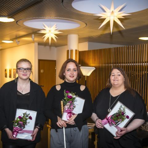 Styrkþegar við styrkveitingu í norræna húsinu.