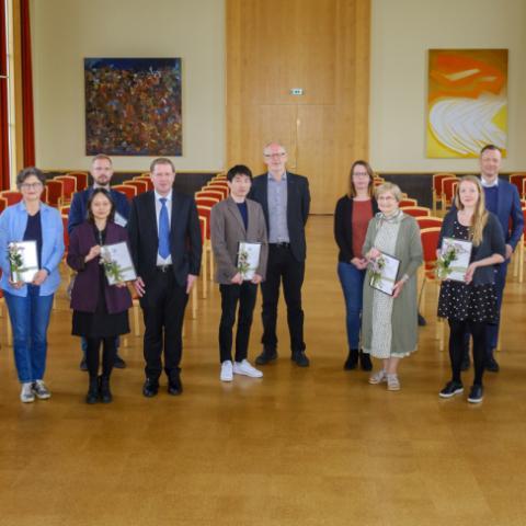 Styrkþegar Styrktarsjóðs Áslaugar Hafliðadóttur ásamt Jóni Atla Benediktssyni, rektor Háskóla Íslands.