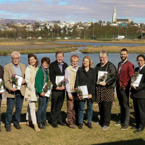 Styrkþegar og fulltrúar þeirra ásamt rektor Háskóla Íslands og stjórn Áslaugarsjóðs.
