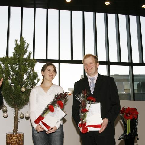 Frá styrkveitingu á Háskólatorgi