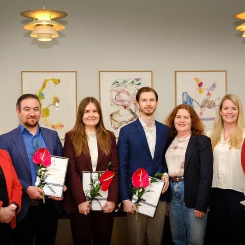 Styrkþegar ásamt rektor og hluta stjórnar sjóðsins og leiðbeinenda í verkefnunum.